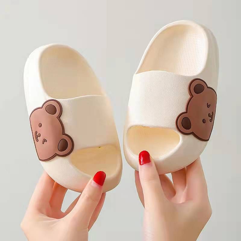 Unisex Protiskluzové Pantofle Slides With Bear Design